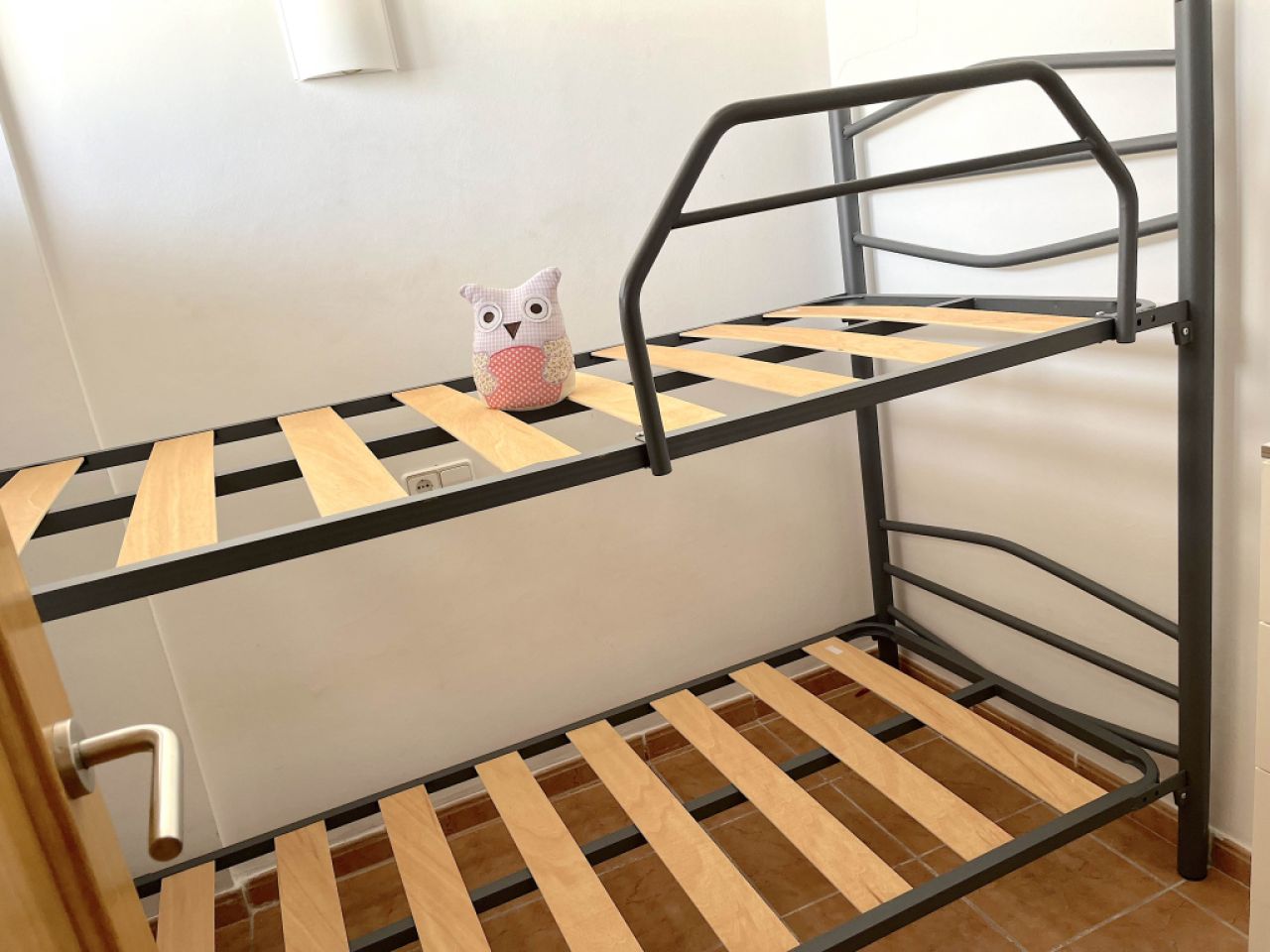 High-quality steel bunk bed + ladder + guardrail + 2 slatted bed bases