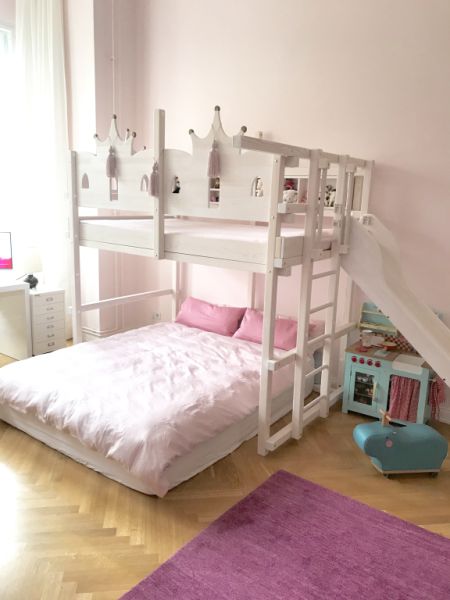 Hochwertiges Hochbett 140 x 200 cm – mit Treppe, Regal & Prinzessinnen-Details