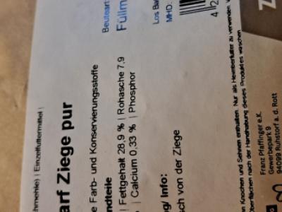 Hochwertiges Trockenbarf Ziege pur