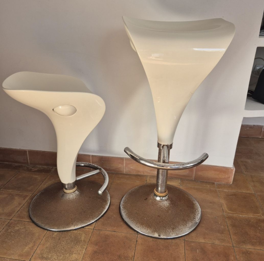 Bar stool seat white chrome height-adjustable