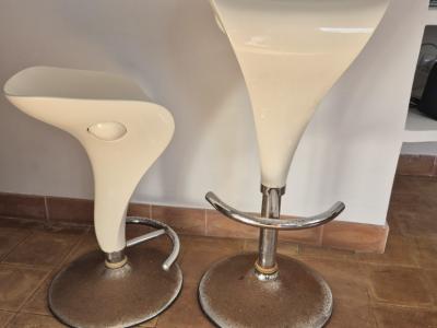 Bar stool seat white chrome height-adjustable