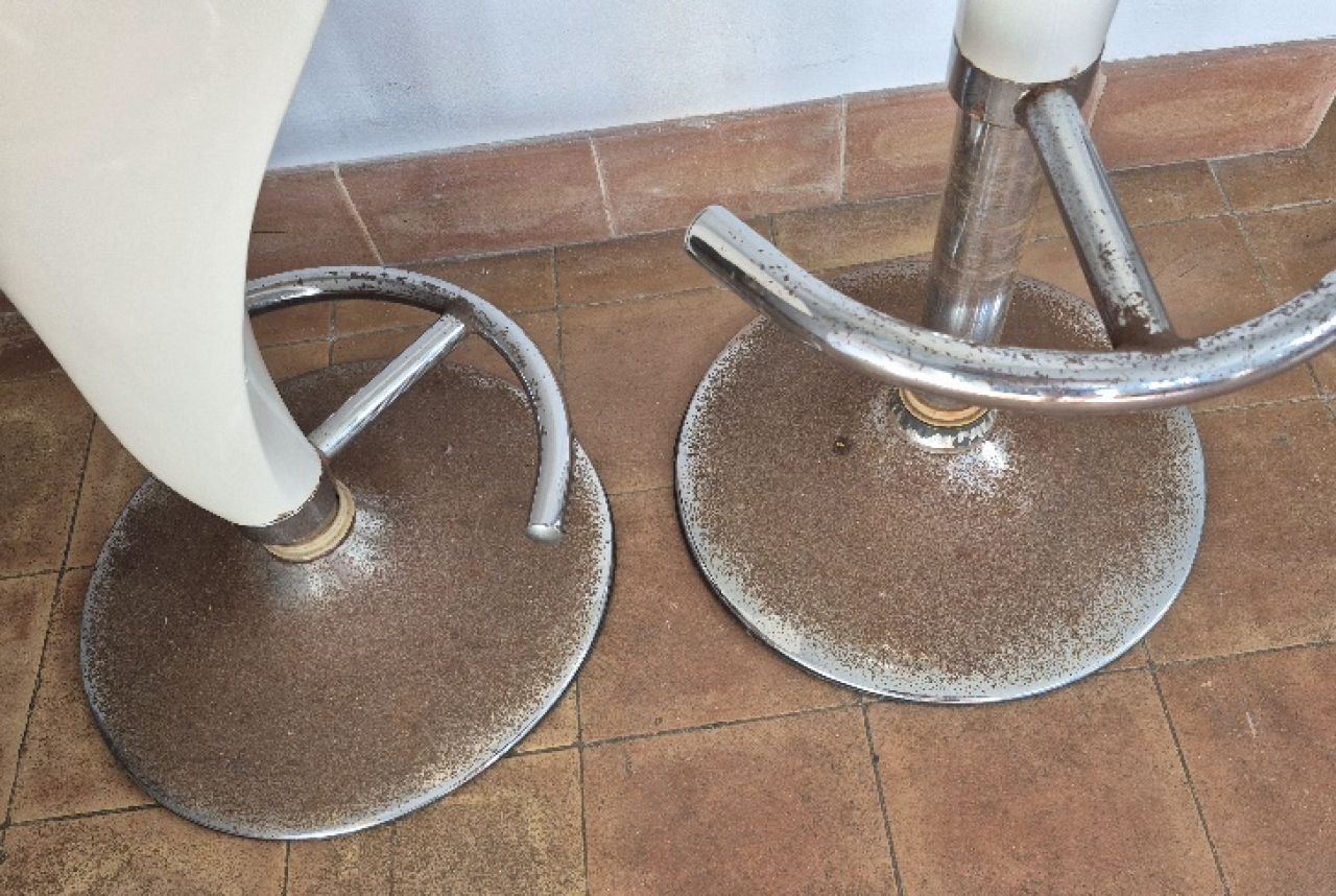 Bar stool seat white chrome height-adjustable