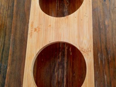 Height-adjustable feeding bowl stand for cats or small dogs