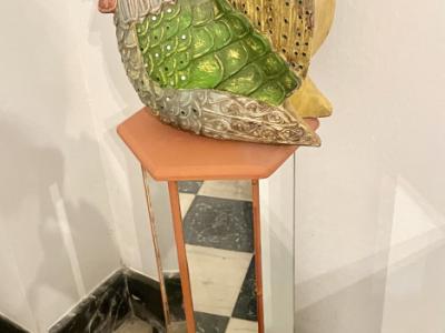 Holzfigur mit Saeule