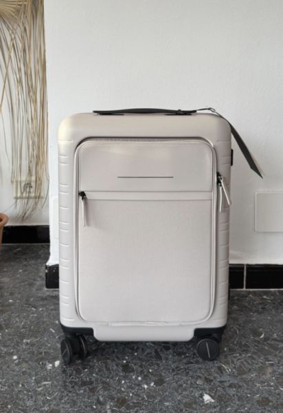 HORIZN suitcase M5 Essential carry-on NEW