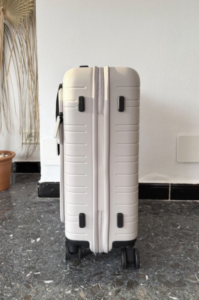 HORIZN suitcase M5 Essential carry-on NEW