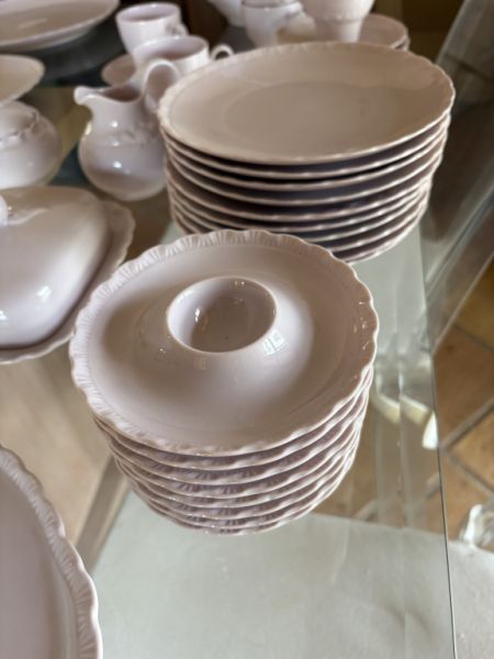 Hutschenreuther porcelain Rosé complete for 8 people