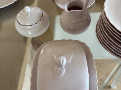 Hutschenreuther porcelain Rosé complete for 8 people