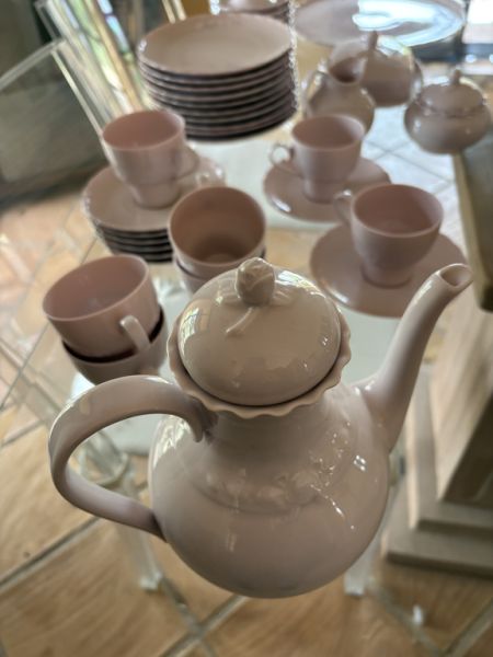 Hutschenreuther porcelain Rosé complete for 8 people