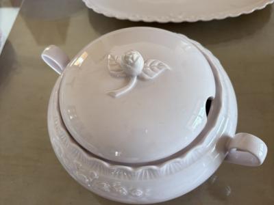 Hutschenreuther porcelain Rosé complete for 8 people