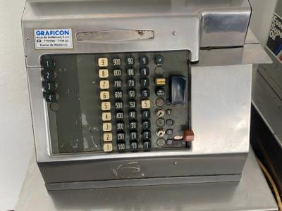 Ich verkaufe alte Kasse. Interesse an Beratung