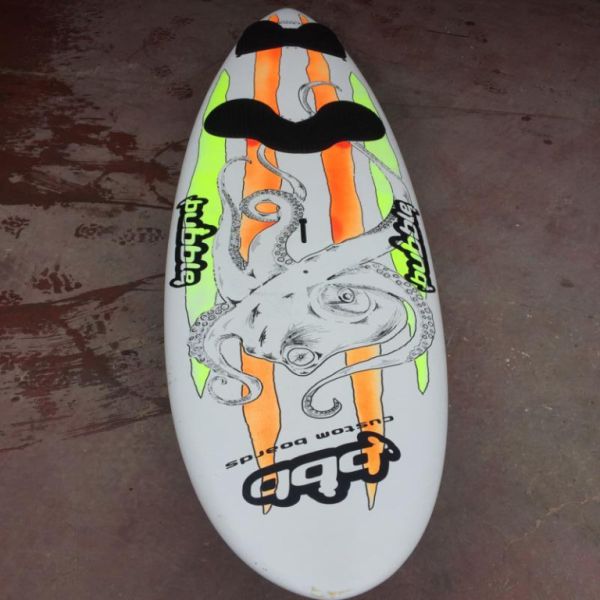 Ich verkaufe Bubble Brand Windsurfbrett mit den Maßen 229/59,5 Liter 96 Liter.