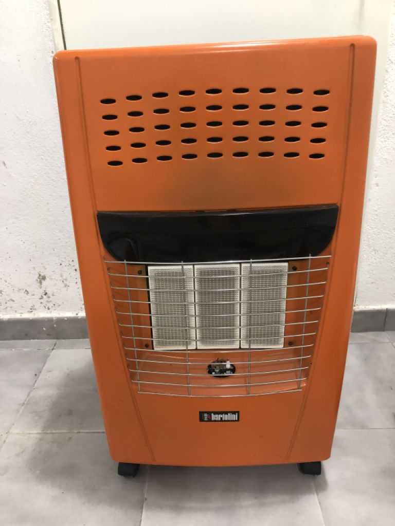 Ich verkaufe einen Gasofen mit Gasflasche. Die Gasflasche ist leer.