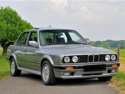 Ich verkaufe Ersatzteile BMW E30 Del 318is und 325i