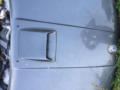 I sell capo of bmw series 3 bodywork E30 Clasico.