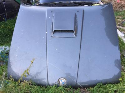 I sell capo of bmw series 3 bodywork E30 Clasico.