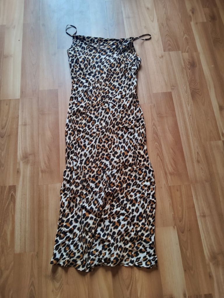 Ich verkaufe verschiedene Kleider, Jumpsuits, Infinity-Kleider, Infinity-Röcke und Infinity-Hosenanz