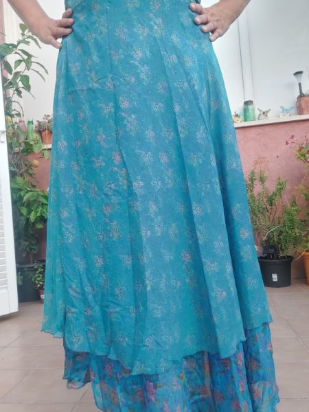 Ich verkaufe verschiedene Kleider, Jumpsuits, Infinity-Kleider, Infinity-Röcke und Infinity-Hosenanz