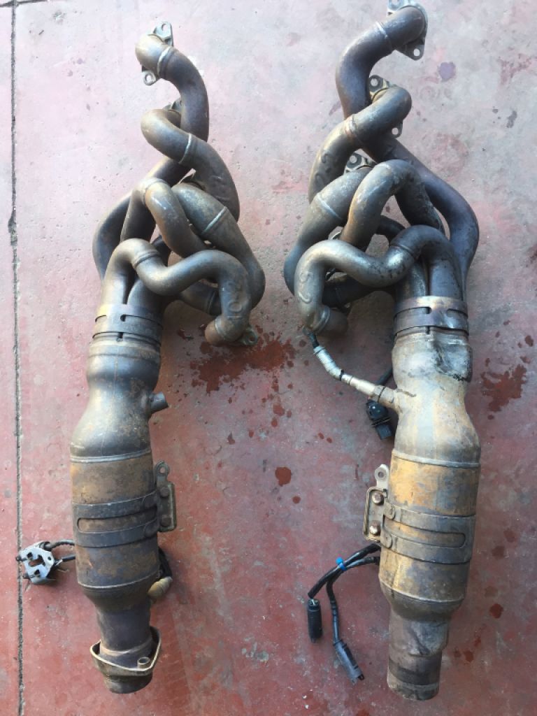 Ich will Katalysator-Auspuff-Sammler für bmw m5 m6 5. 0 v10 507 PS