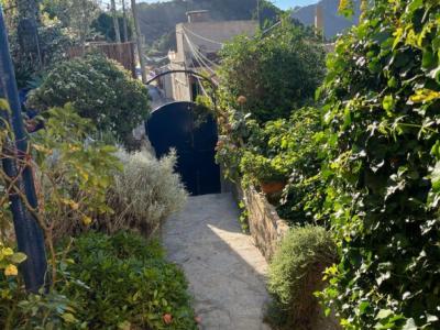 Idílica casa de pueblo con jardín en el encantador pueblo Bunyola