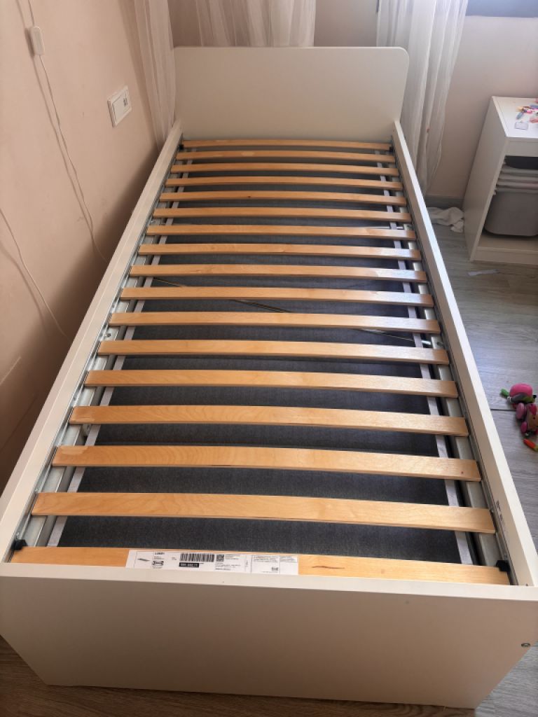 Cama Ikea SLÄKT blanca 90x200 (180x200)