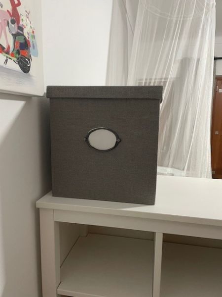 Ikea KVARNVIK Kasten mit Deckel in Grau 8 Stück  und 3 kleinere 9Euro pro stück bzw 5 Euro