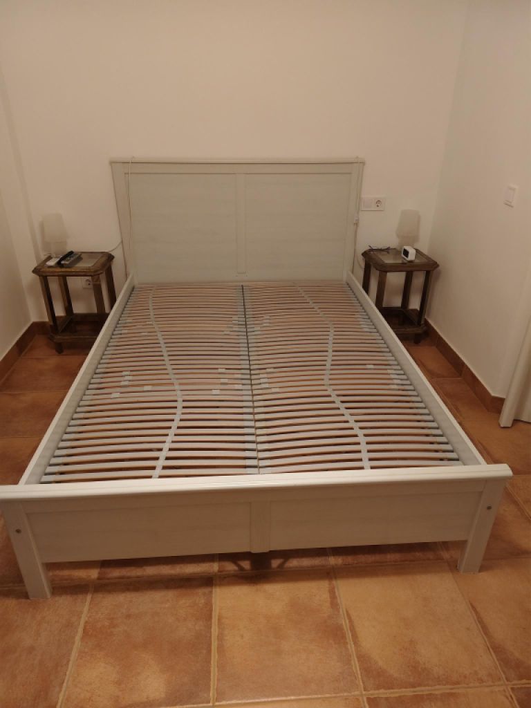 IKEA Malm Bett 140 x 200 ohne Matratze. Port Andratx. 004917383274147. Klaus