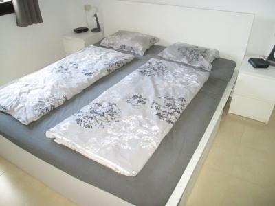 IKEA Malm Doppelbett Bett 180x200 cm Nachtschränke Schubläden Matratzen Ikea Topper TUDDAL