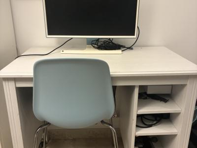 Escritorio IKEA aprox. 100x55cm para regalar