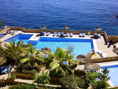 Illetas , first line