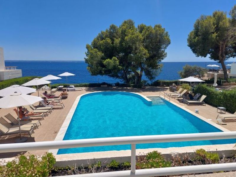 Illetas apartment with sea view and pool