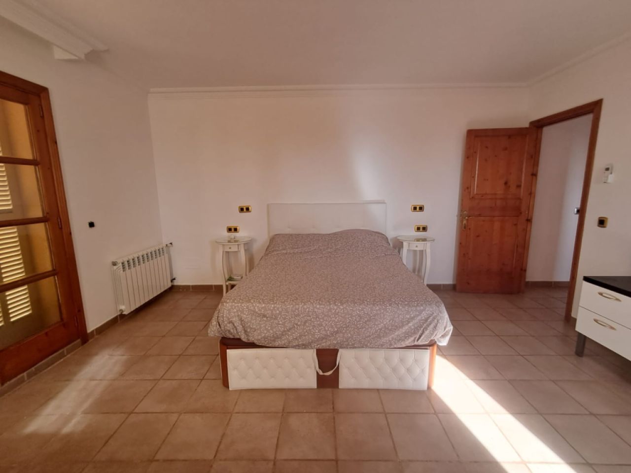 Impressive finca with guest wing, heating, pool near Felanitx - Petra -- F 64