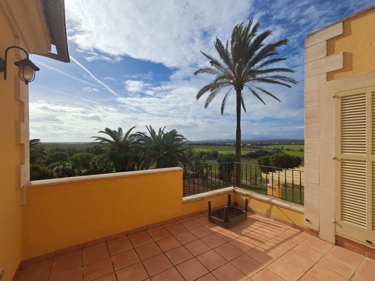 Impressive finca with guest wing, heating, pool near Felanitx - Petra -- F 64