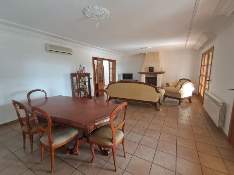 Impressive finca with guest wing, heating, pool near Felanitx - Petra -- F 64