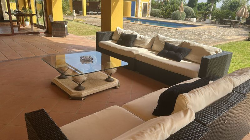 Imposante Finca mit sep. Gästehaus und allen Extras bei Petra- Manacor -- F 64 VK