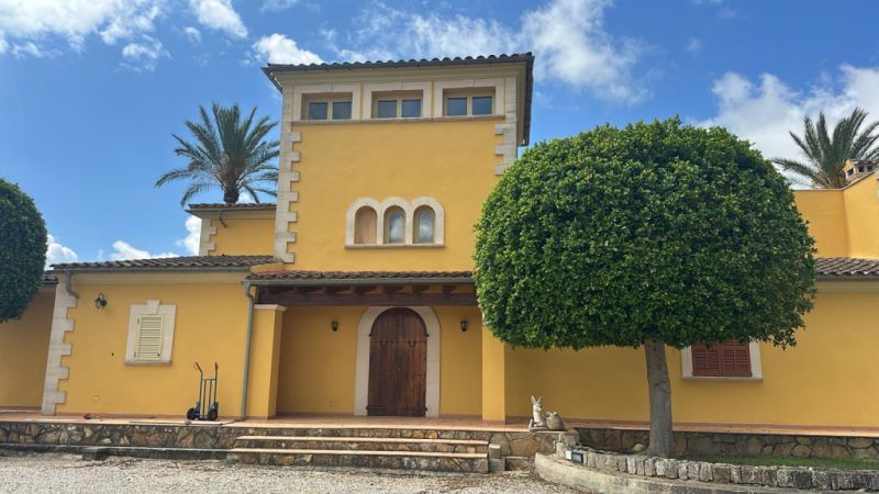 Imposante Finca mit sep. Gästehaus und allen Extras bei Petra- Manacor -- F 64 VK