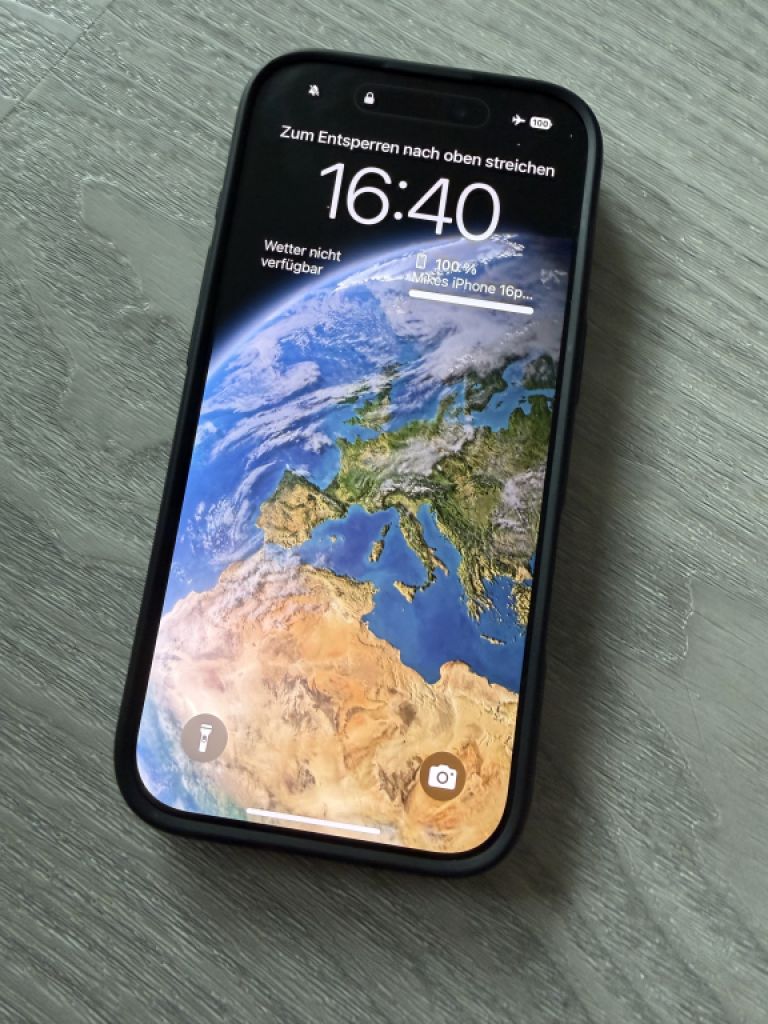 iPhone 16 Pro 265GB Titanium Black