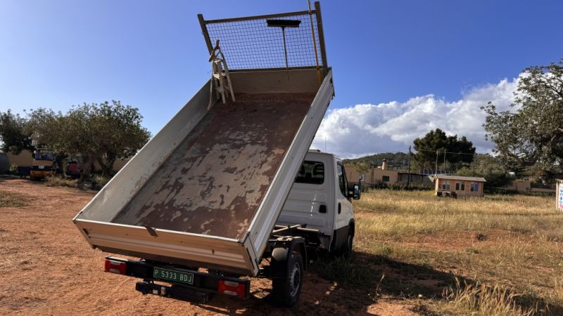 Iveco 3 Side Tipper