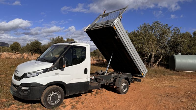 Iveco 3 Side Tipper
