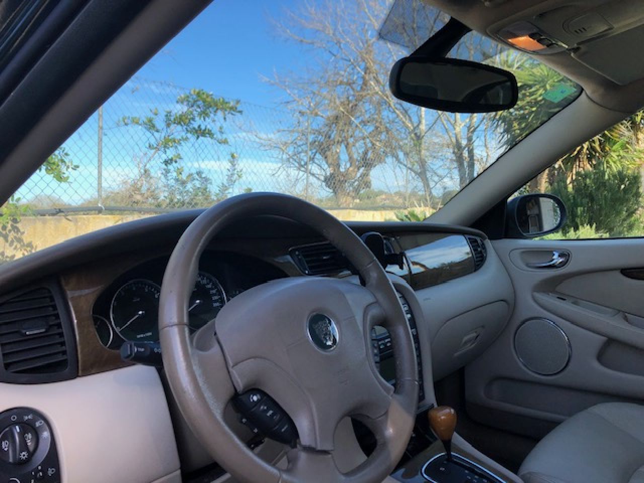 Jaguar X-Type 2,0 V6 Executive Ausstattung