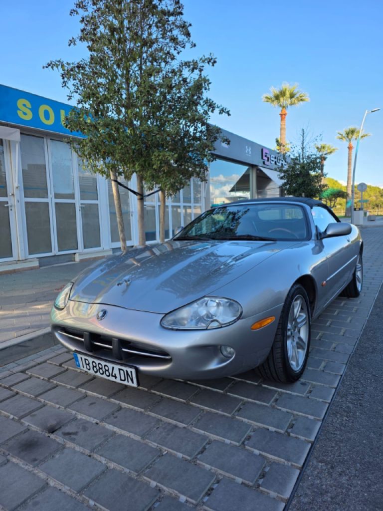 Jaguar XK8 2000 mit nur 90.000 km