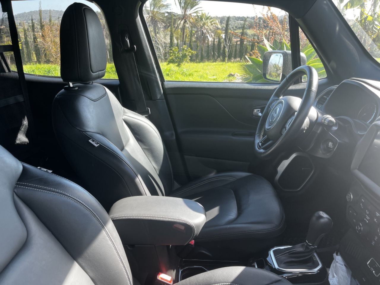 Jeep Renegade  – 80th Anniversary Edition