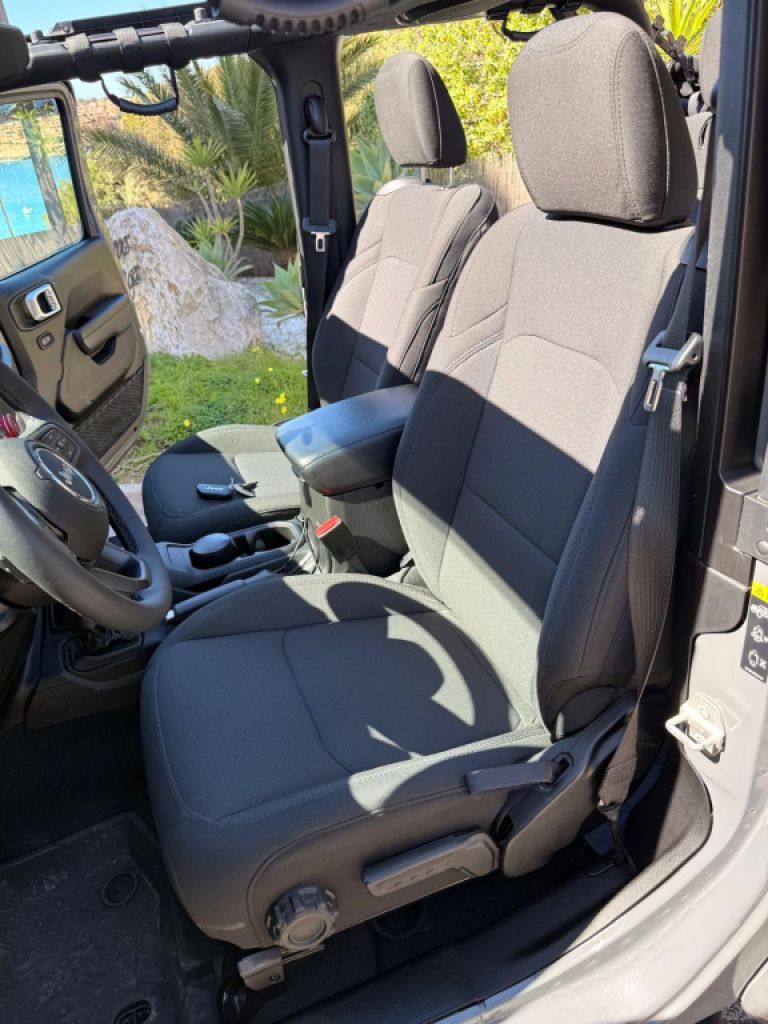 Jeep Wrangler Sport 2023, 21200 km