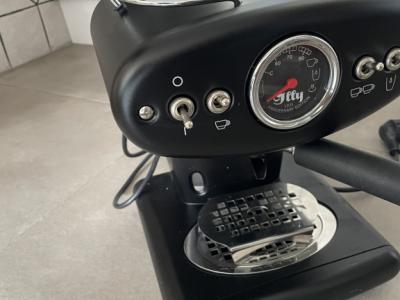 Illy X1 Anniversary coffee machine