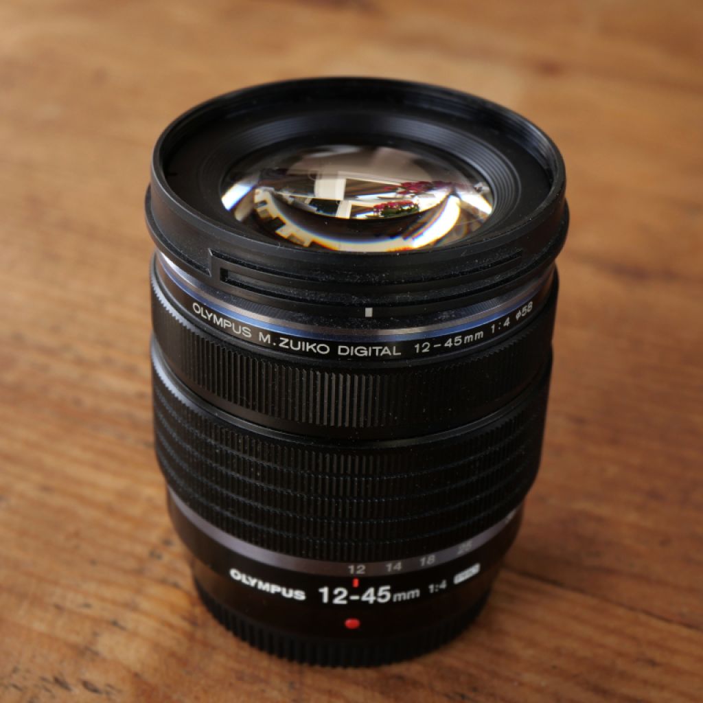 Kamera. Olympus OM-D E-M10 Mk IV mit Olympus 12-45 f4 Pro Objektiv
