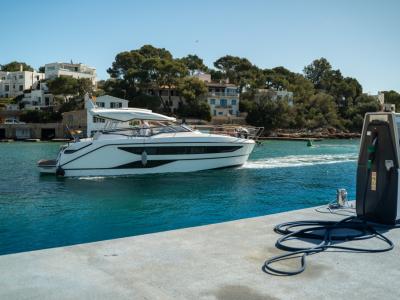 Commercial Office Specialist Yacht Charter (m/f/d)