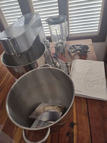 Kenwood Küchenmaschine Major Titanium KM40