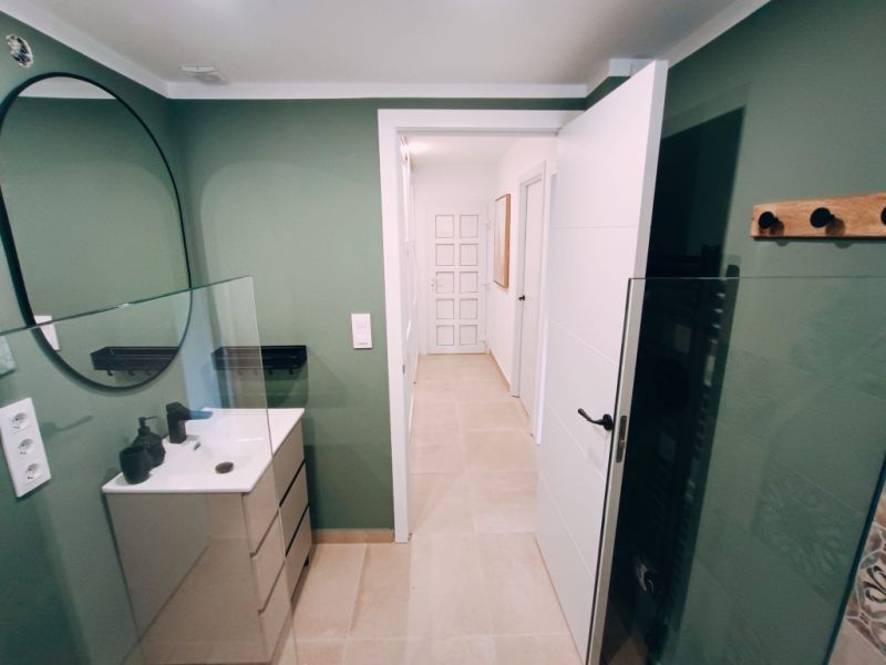 Apartamento completamente renovado en ubicación privilegiada frente al mar – Cala Agulla, Cala Ratjada