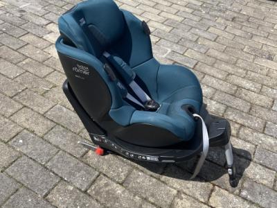 Kindersitz  Britax Römer DUALFIX i‑Size + Modular iSense Base – Premium Komplettset