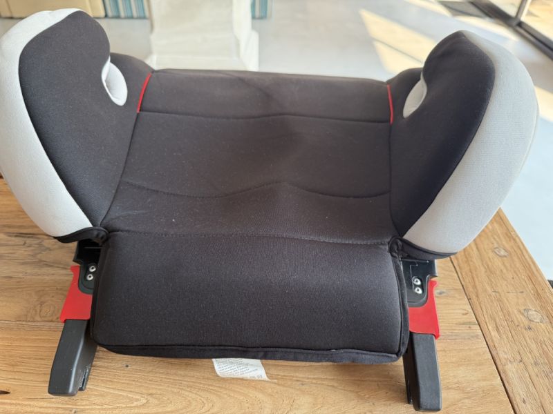Child seat/booster seat with isofix